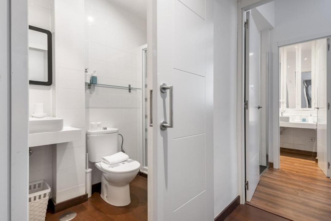 2 Bedrooms 2 Bathrooms Furnished - Malasana - Bright Stylish - Mintystay Madri Exterior foto